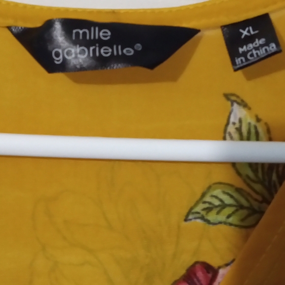 Mlle Gabrielle Yellow Flutter Sleeve Maxi Sundress - Picture 2 of 3